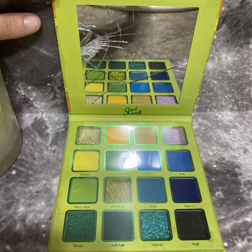 Kara Beauty Girl Scout Pallete 16 Eyeshadow Shades New (Broke Mirror) Eye Shadow
